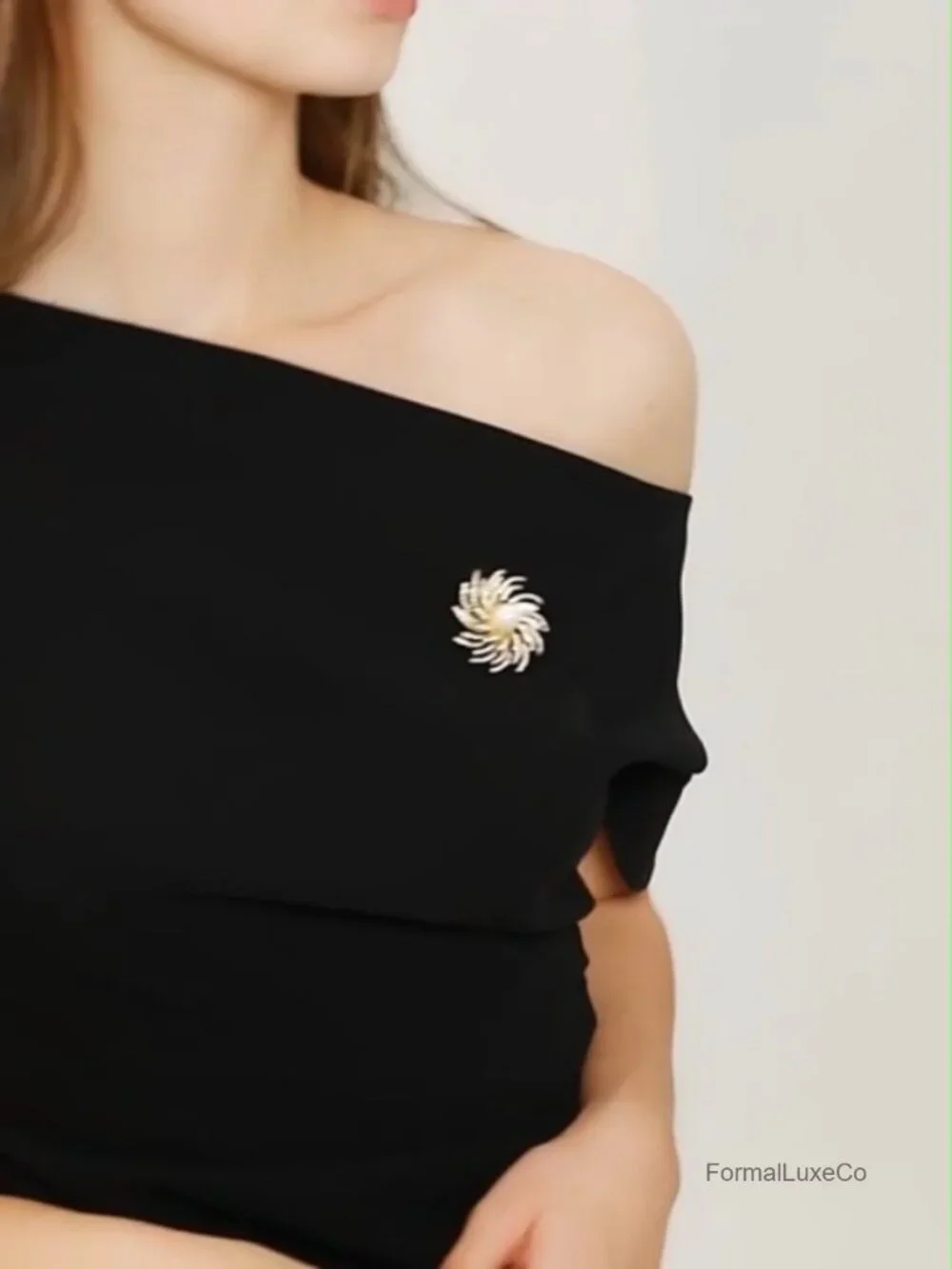 Gold Plated Floral Brooch Pin Rhinestone Crystal Pearl Leaf Clover Lapel Pin